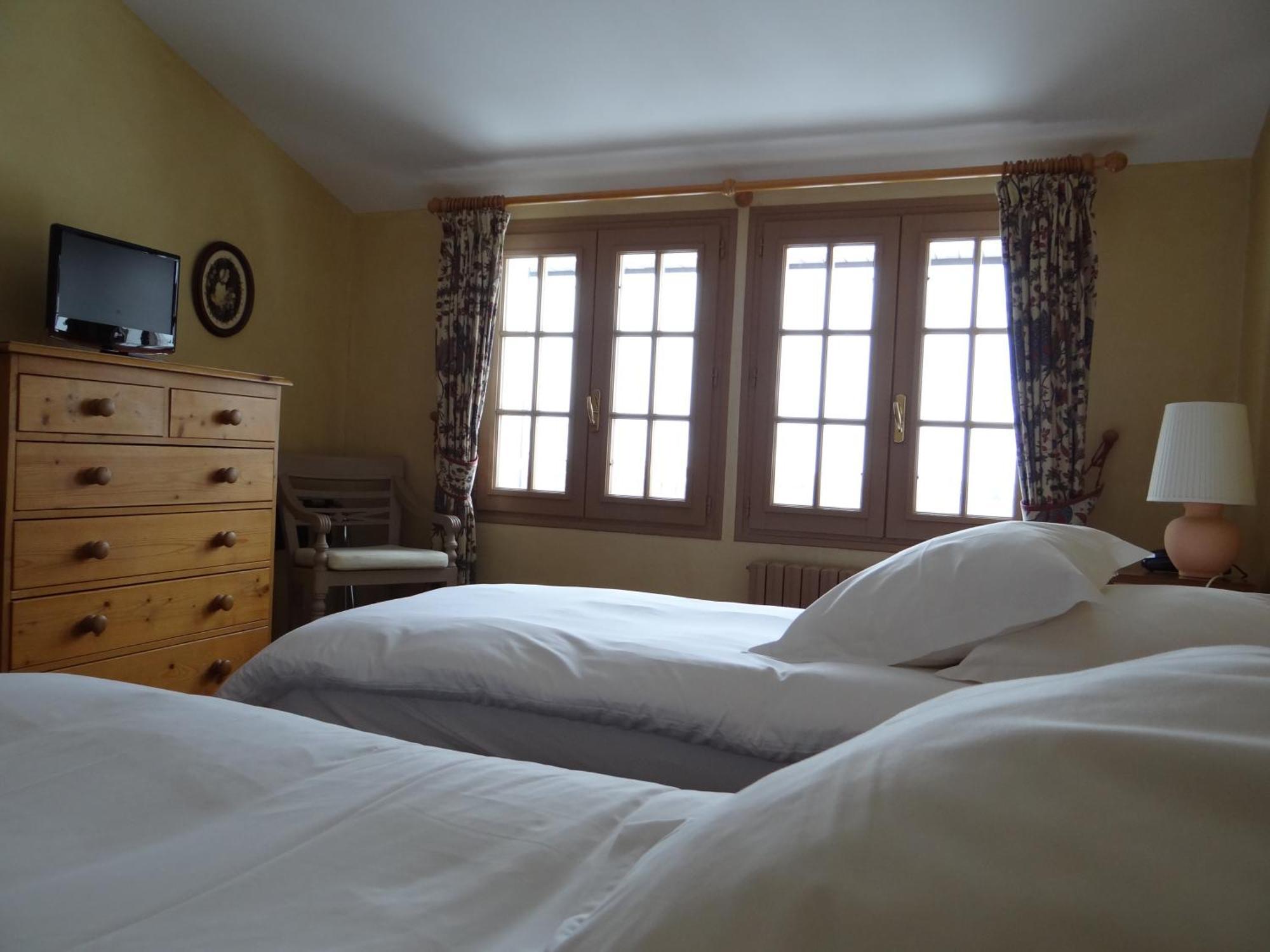 Auberge Des Chasseurs Échenevex Habitación foto